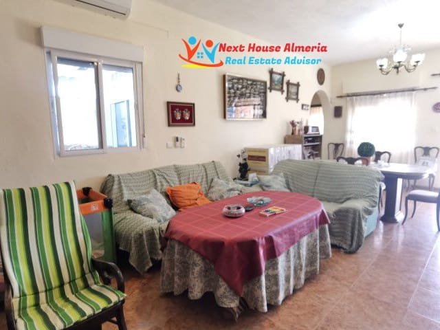 This 3 bedroom country home with outbuildings, an outdoor bar/kitchen, various terraces, a swimming pool and over 10.000m2 of land is located 5 min...