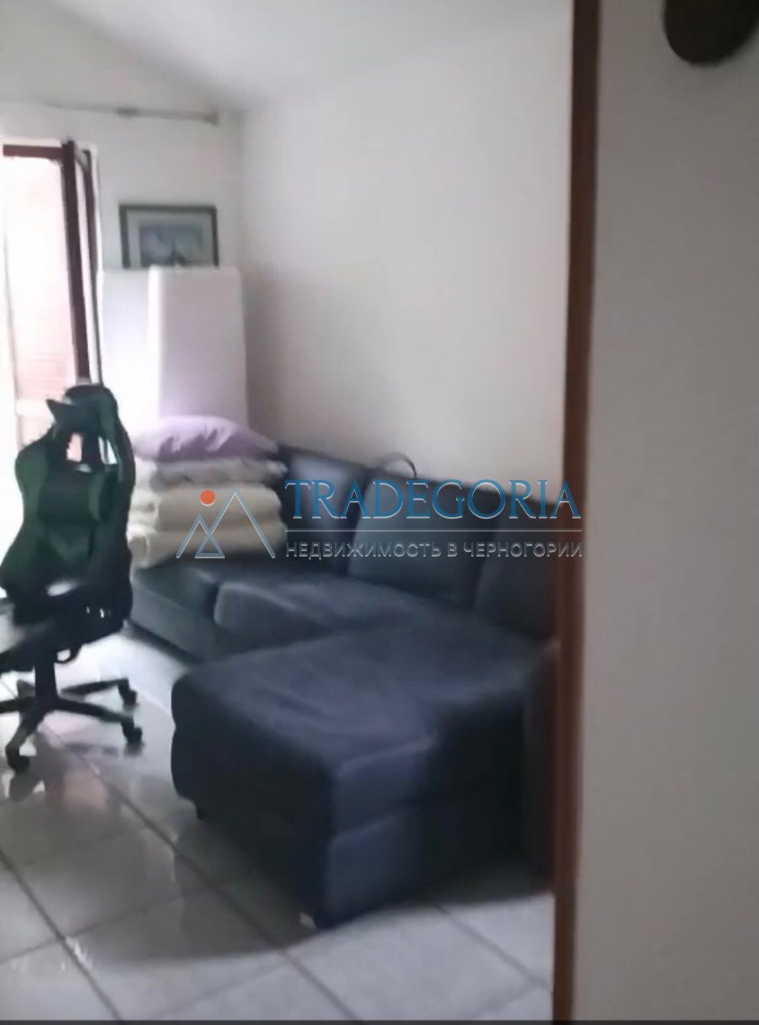 <div></div><div><div>Budva Rafailovici. Studio for sale, located 50 meters from the sea. Area 24 sq.m. plus a terrace, on the 2nd floor, there is p...