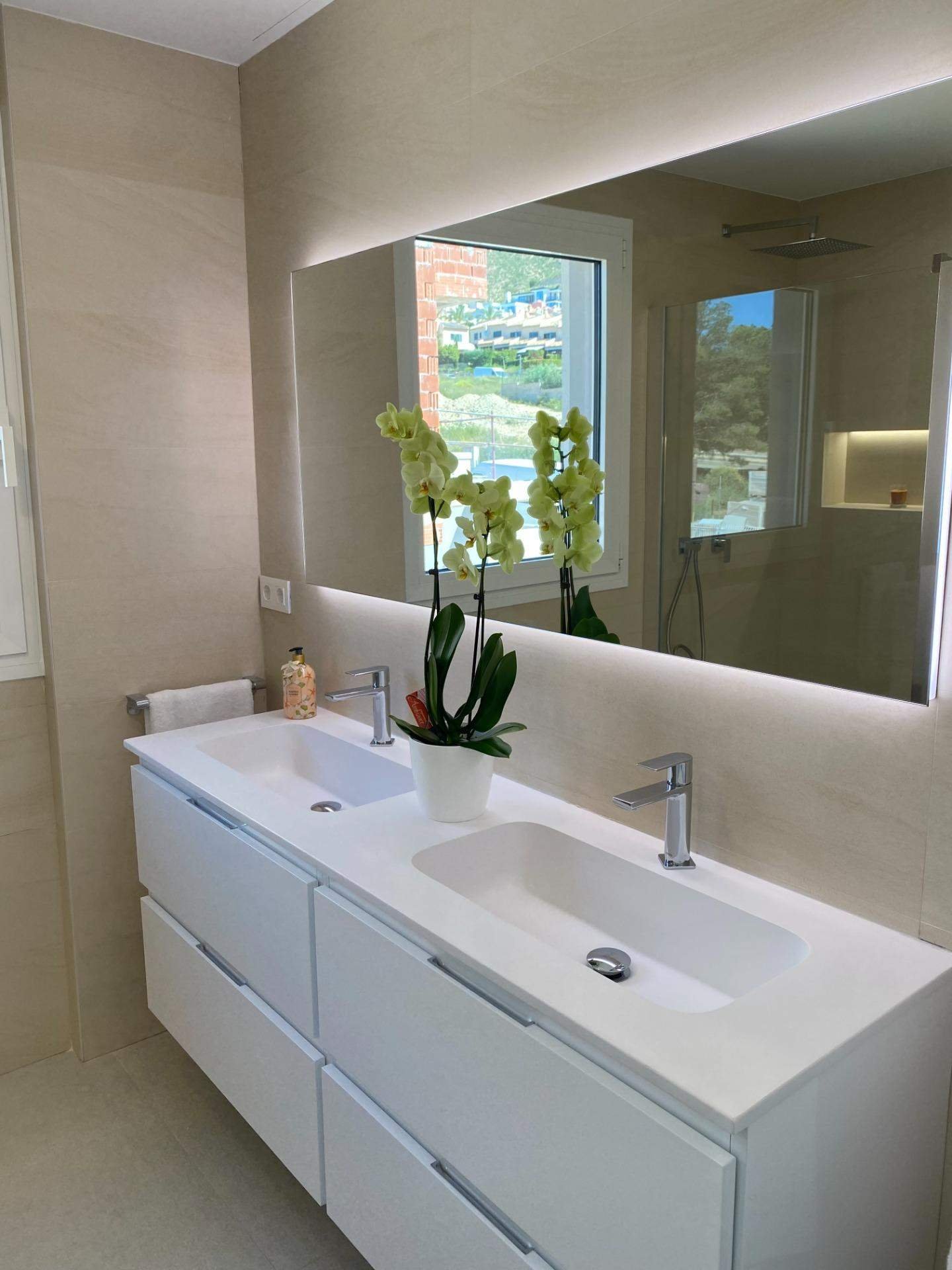 EXKLUSIVITÄT IN EINER NATÜRLICHEN UMGEBUNG AM MITTELMEER !!!&#13;&#13; Minimalistische Designvillen in einem natürlichen Raum, die Eleganz und Komfort