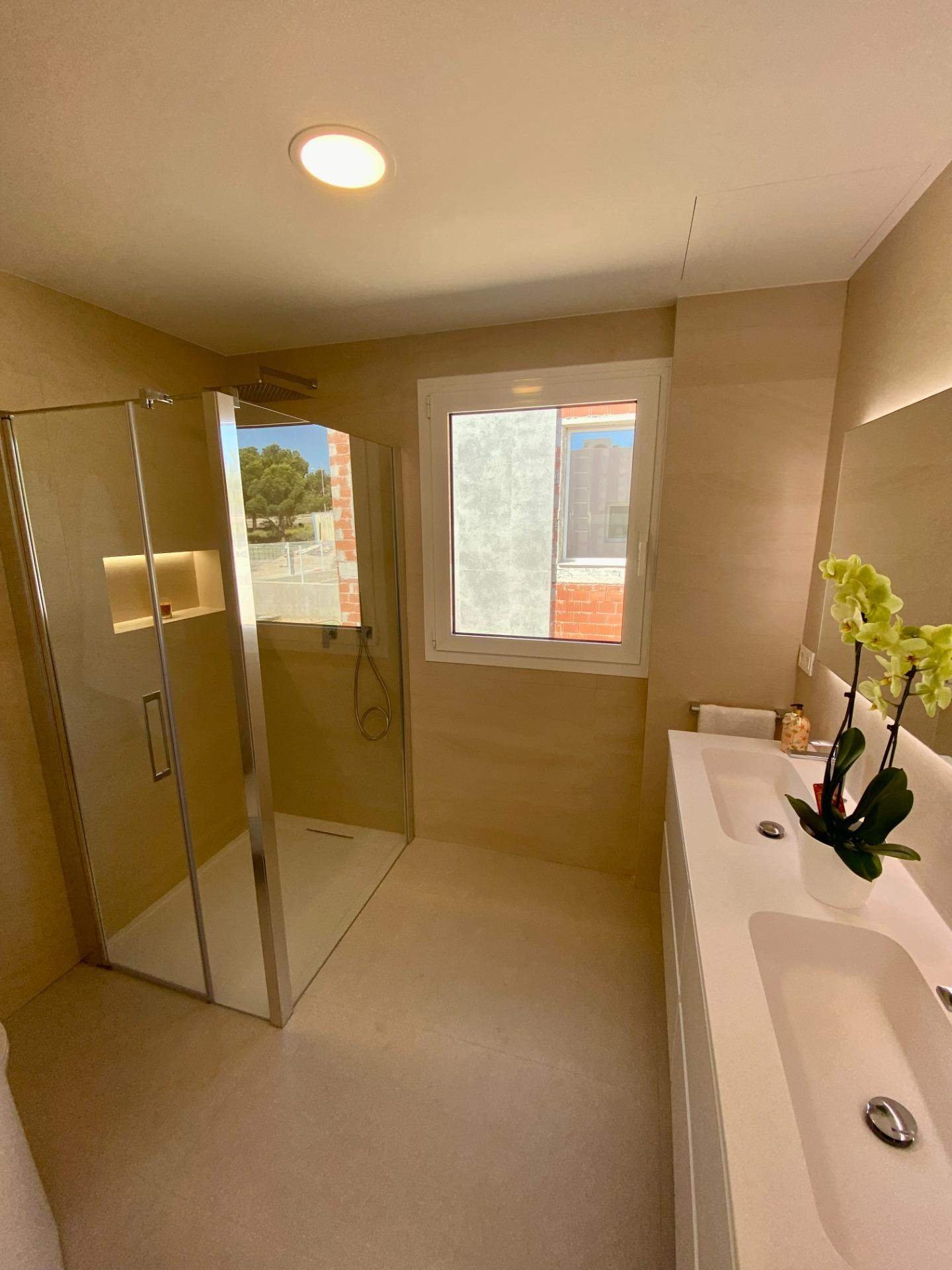 EXKLUSIVITÄT IN EINER NATÜRLICHEN UMGEBUNG AM MITTELMEER !!!&#13;&#13; Minimalistische Designvillen in einem natürlichen Raum, die Eleganz und Komfort