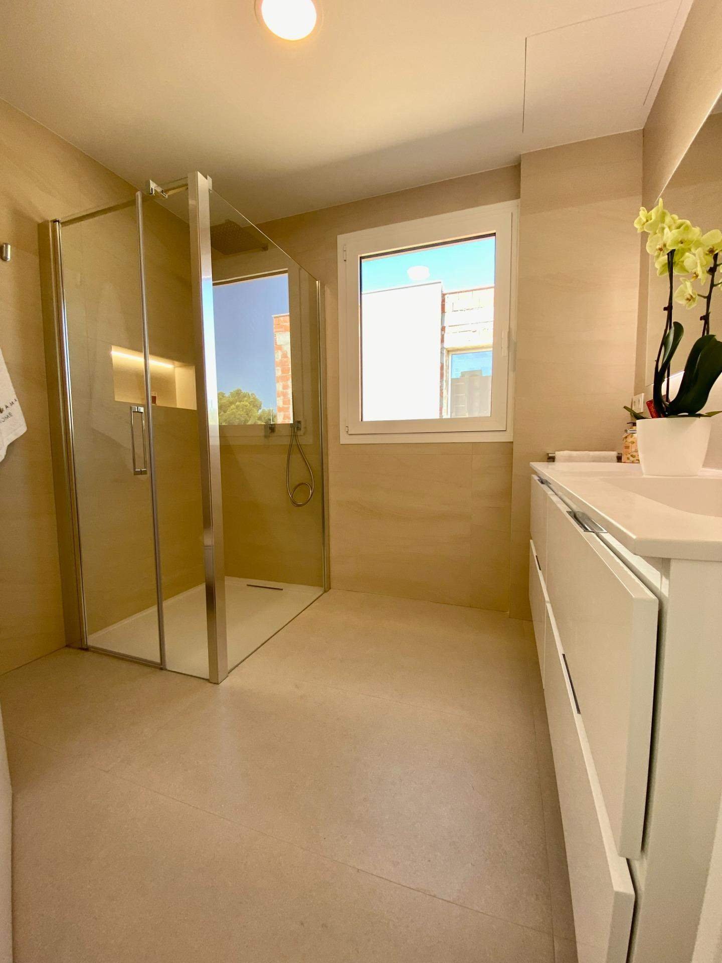 EXKLUSIVITÄT IN EINER NATÜRLICHEN UMGEBUNG AM MITTELMEER !!!&#13;&#13; Minimalistische Designvillen in einem natürlichen Raum, die Eleganz und Komfort