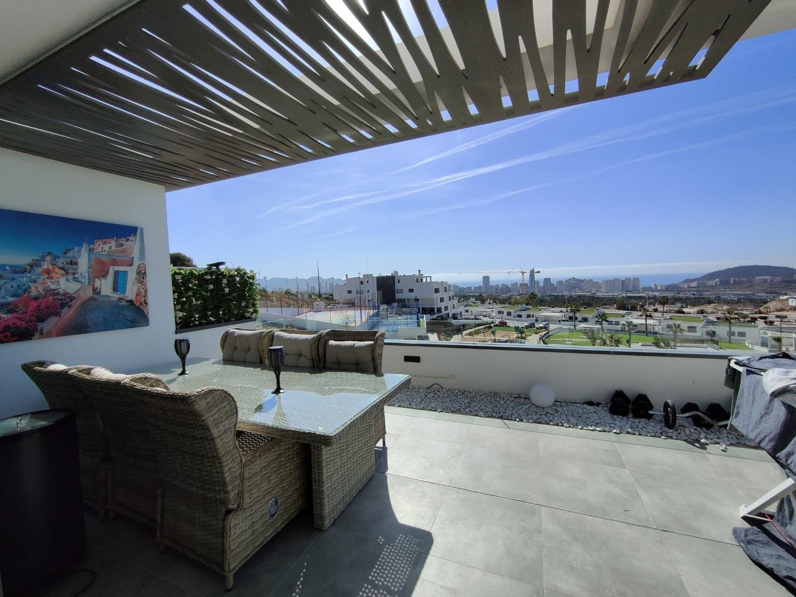  Эксклюзивная квартира в SEA SCAPE в Golf Bahía FinestratДобро пожаловать в эту изысканную квартиру, расположенную в одном из самых престижных жилы...