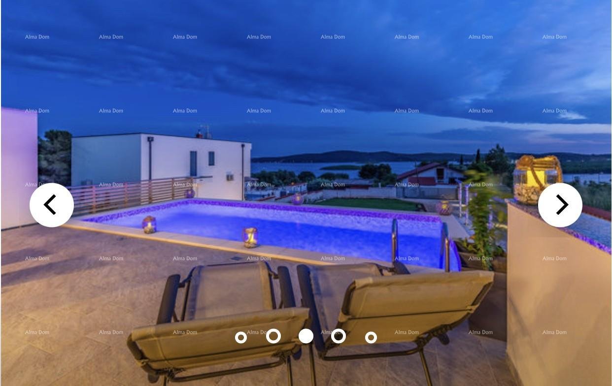 Haus Eine wunderschöne Villa mit Meerblick.