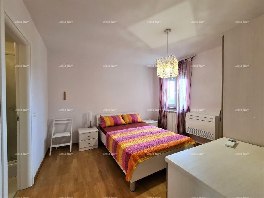 Haus Im verkauf ein kleines Haus und ein Grosses Haus, in Ližnjan