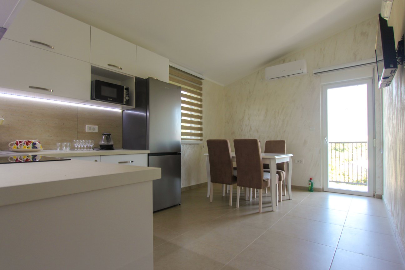 2 bedroom apartments in a charming 3-storey building in Bar<br><br><p>We present to your attention a stylish 2-bedroom apartment in a charming 3-store