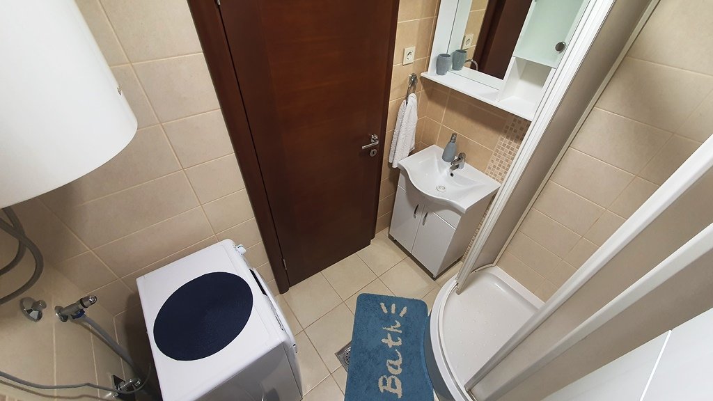 One bedroom apartment in Budva<br><br><p>For sale a one-bedroom apartment in Budva in an attractive location near the sea. The apartment has an are...