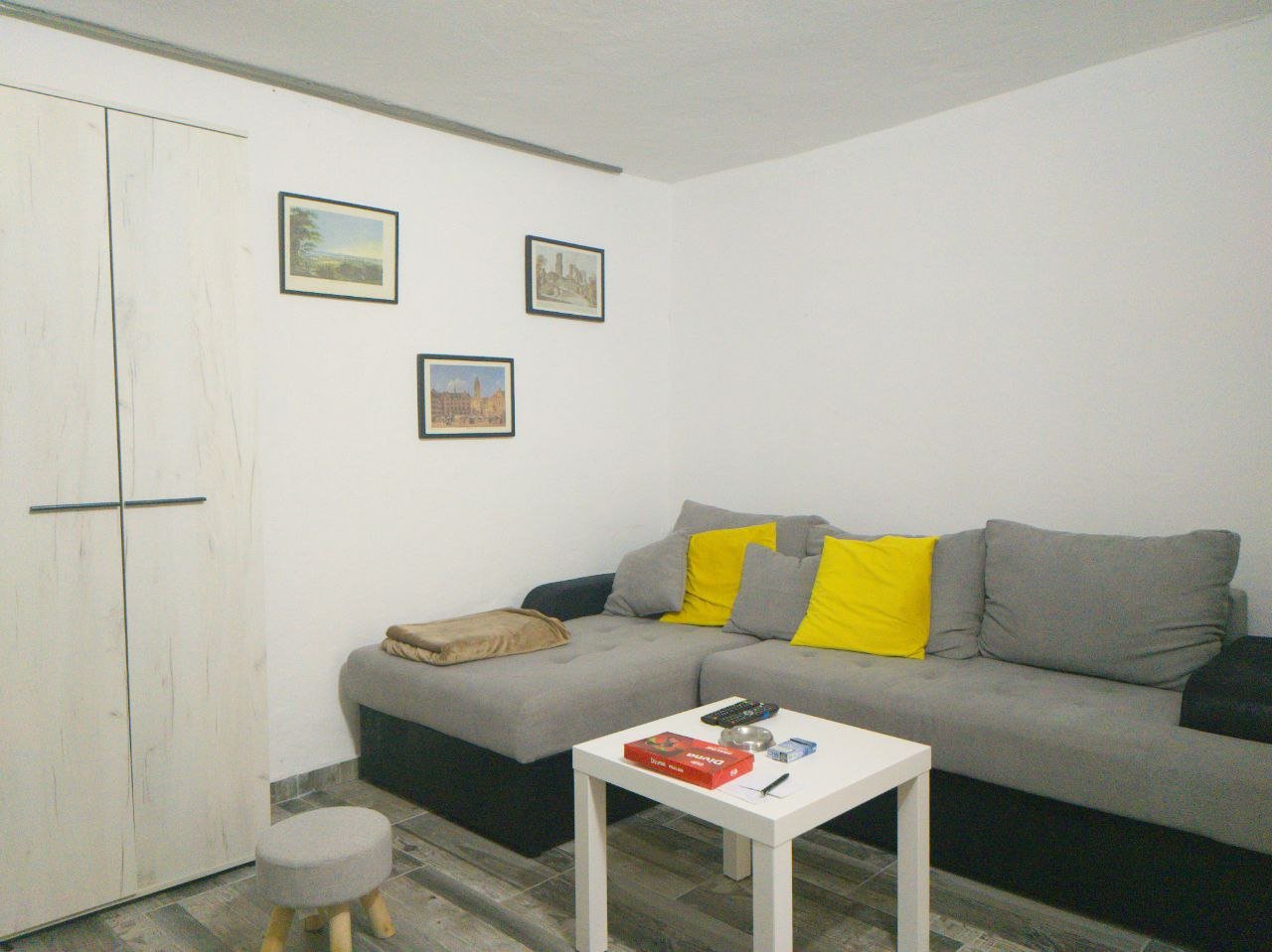 House with two apartments in Becici<br><br><p>We offer for sale a house with two apartments in the town of Becici, overlooking the mountains. The h...