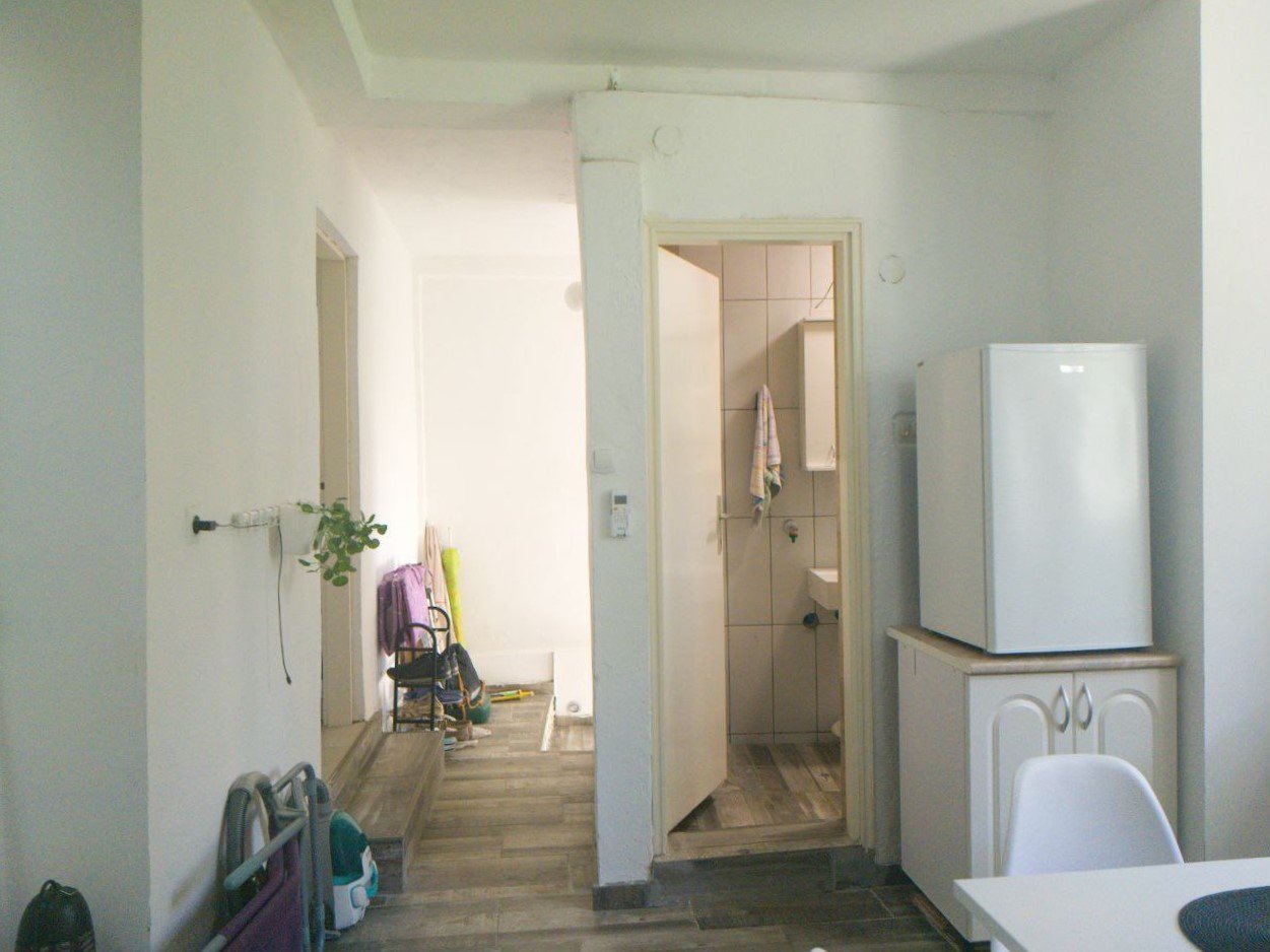 House with two apartments in Becici<br><br><p>We offer for sale a house with two apartments in the town of Becici, overlooking the mountains. The h...