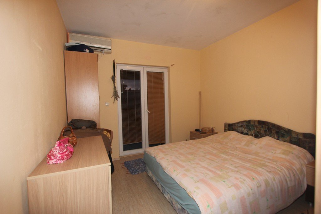 A furnished house in Topla<br><br><p>House for sale in the area of Topla, nearby the city of the Herceg Novi. The location of the house is 700 mete...