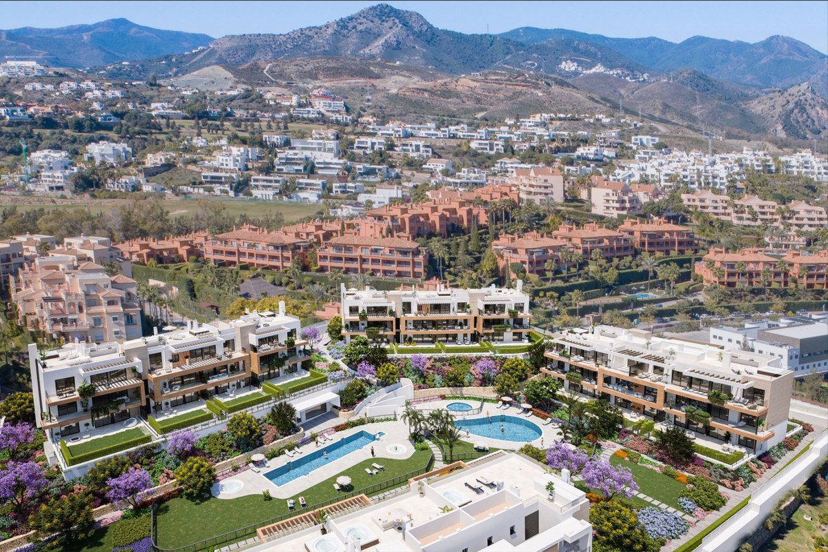 Atalaya: Wir präsentieren Ihnen ein aufregendes neues Apartmentprojekt in der exklusiven Lage von Atalaya, am Schnittpunkt des goldenen Dreiecks von Marbella,  