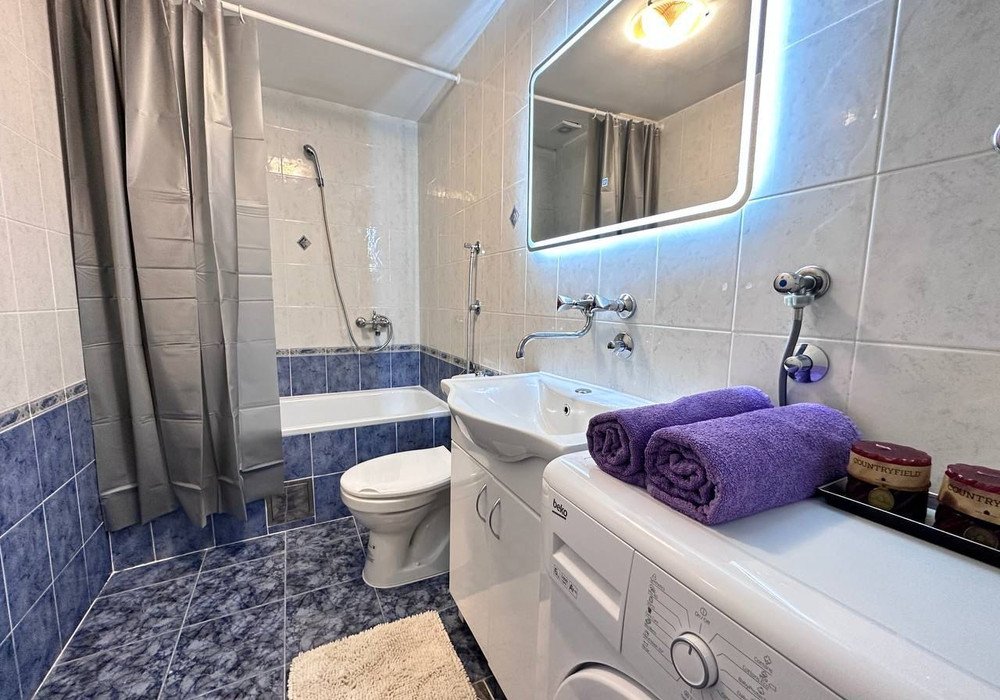 Budva, Rozino district. One-bedroom apartmentDistance to the sea 500mThe area is 33 sq.m.View of the cityThe third floorThe house is not equipped w...