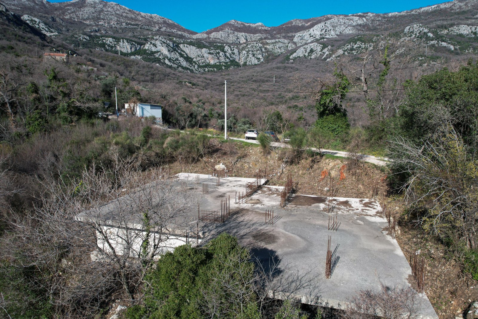 Investment Plot with Approved Project and Foundation in Petrovac with Sea View<br><br><p>Investment Plot with Approved Project and Foundation in Pe...