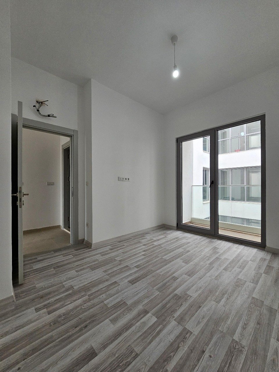 ‍‍LOCATIONThis apartment is located in Bar Center. The sea and the beach are 900m away from the apartment. Tivat airport is 54km away and Podgorica...