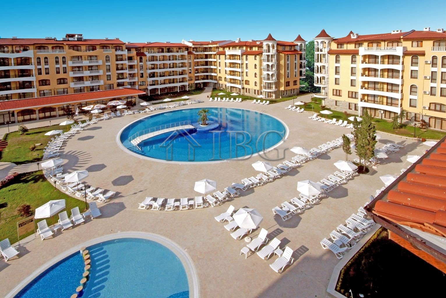 Sunny Beach:  Studio with Balcony in Royal Sun, Sunny Beach<br><br>We offer a studio apartment in the popular Royal Sun complex, located in the central part of Sun 
