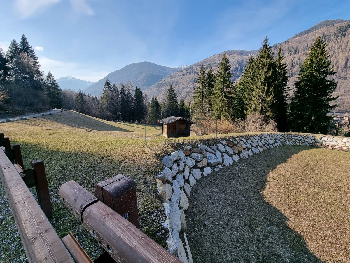 Paradiesischer Rückzugsort inmitten der Natur der Dolomiten in Mezzana - Südtirol / Trentino