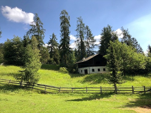 Südtiroler Chalet in Alleinlage in Jenesien - Südtirol