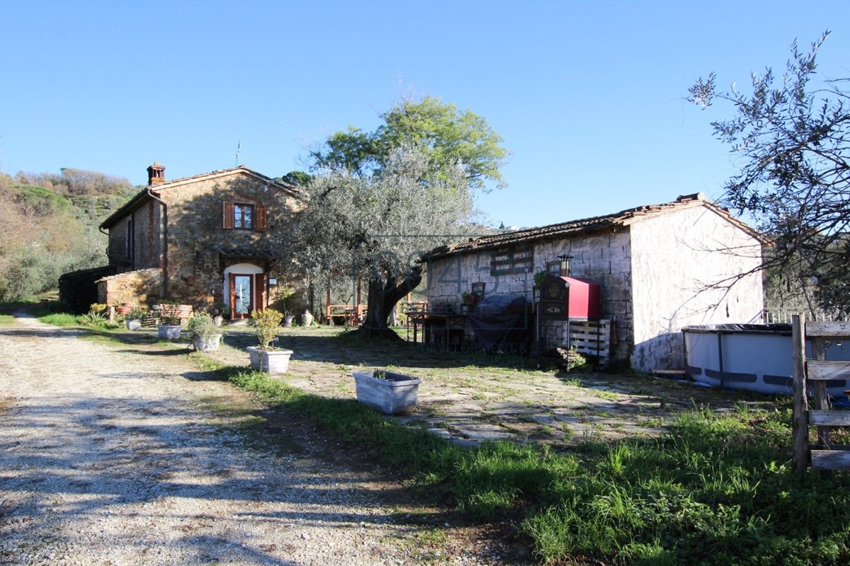 "Rustico" in idyllischer Umgebung und Panoramablick in Lamporecchio - Toskana