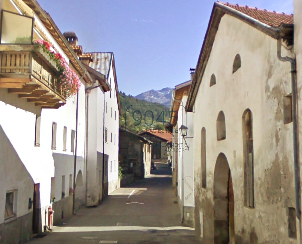 Offmarket: Denkmalgeschütztes Wohn- und Wirtschatfsgebäude in Schluderns - Südtirol