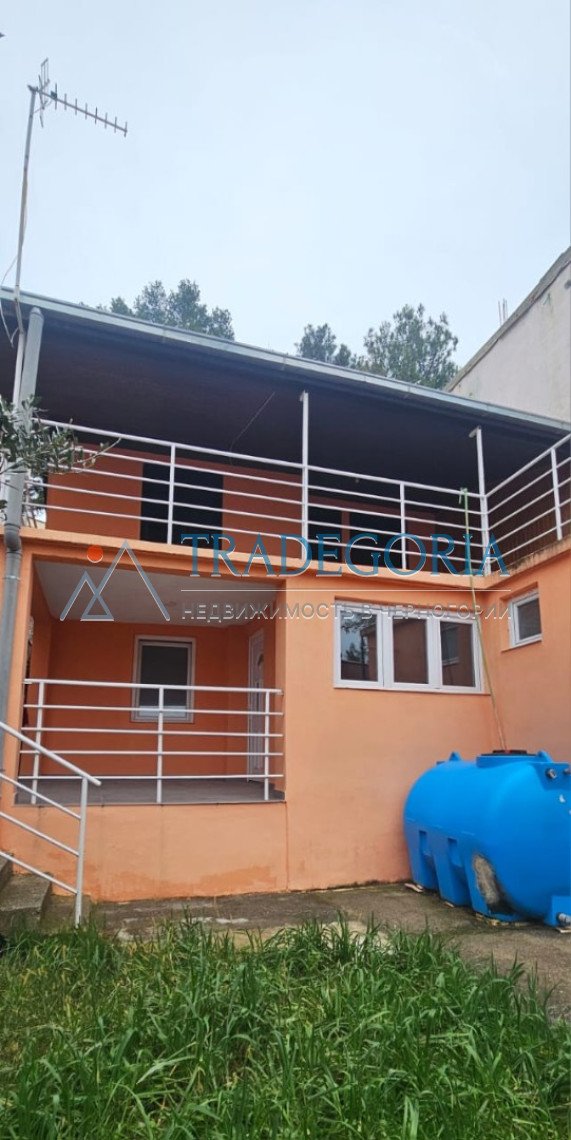 <h2>description</h2><div><div><div><div><div><div><div><p> Legalized house with sea view in Bar.</p><p> Area 100 m² plus terraces. The sea is only ... 