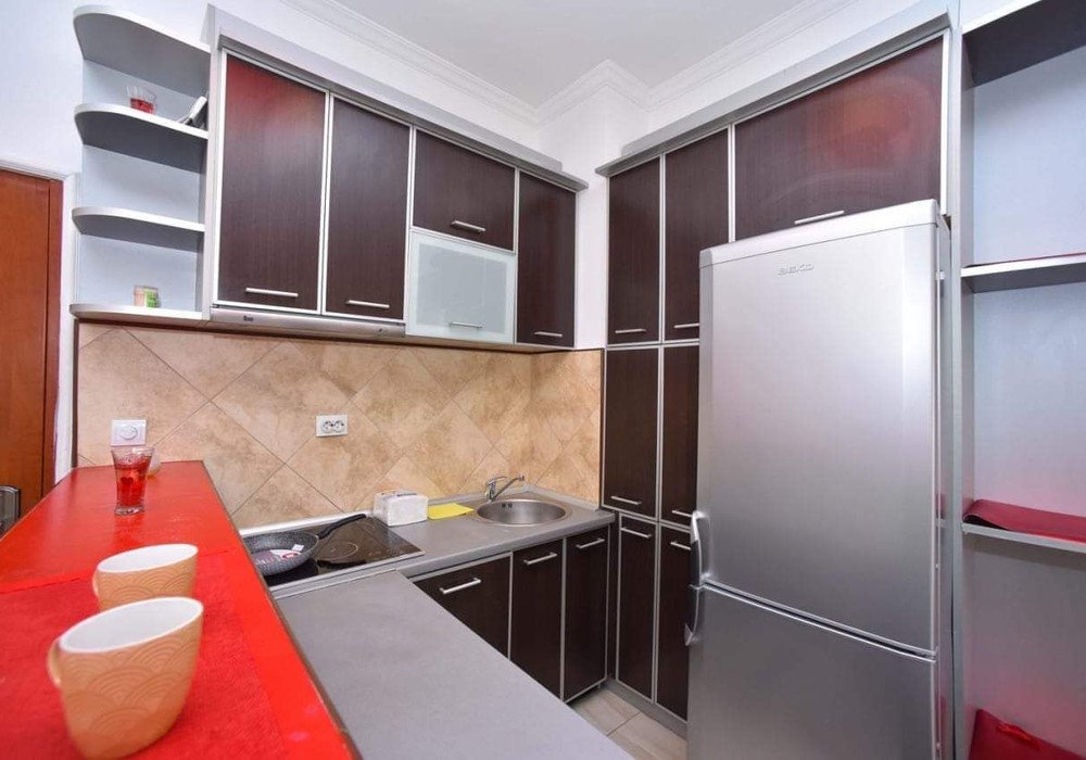 Budva, Babylonia district. Two-bedroom apartmentThe distance to the sea is 800mView of the cityThe fourth floorThe house is not equipped with an el...