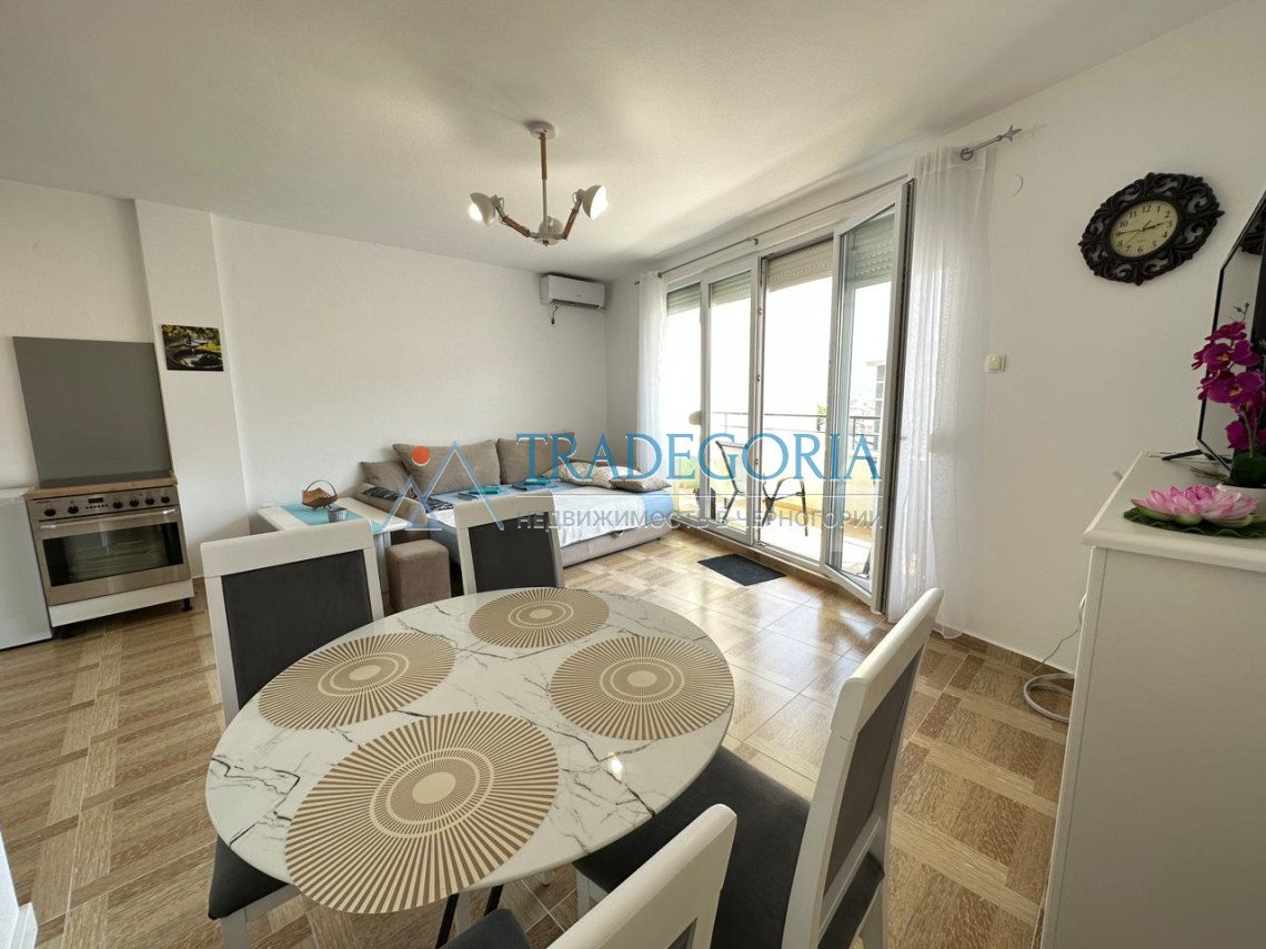 <p>1 bedroom apartment for sale (2600€ per m2), there is a parking space in the garage for sale and rent (sale 20,000 per space) location in Becici... 