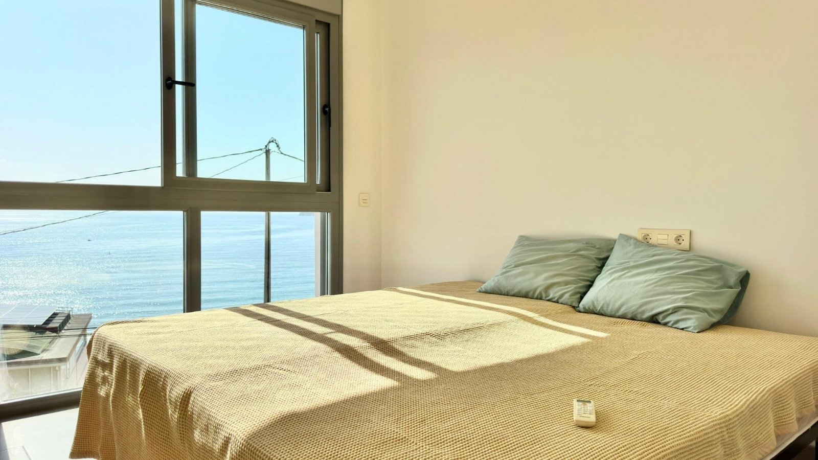  &quot;Dream Villa with Sea Views in Playa de Poniente, Benidorm&quot;&quot;Immerse yourself in the luxury and comfort of this spectacular semi-detach