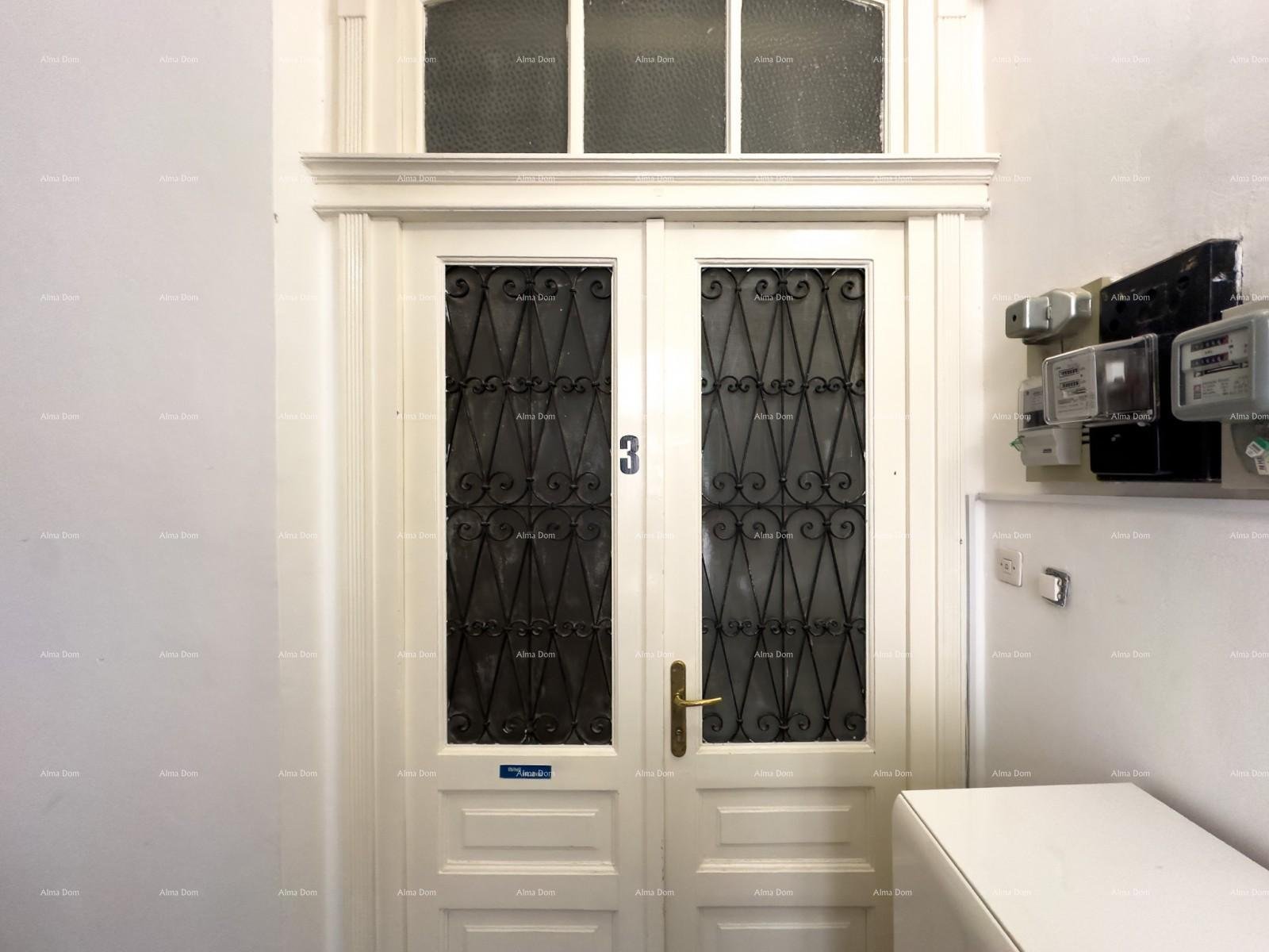 Wohnung Verkauf einer Wohnung im Zentrum mit 4 Wohneinheiten, Pula!