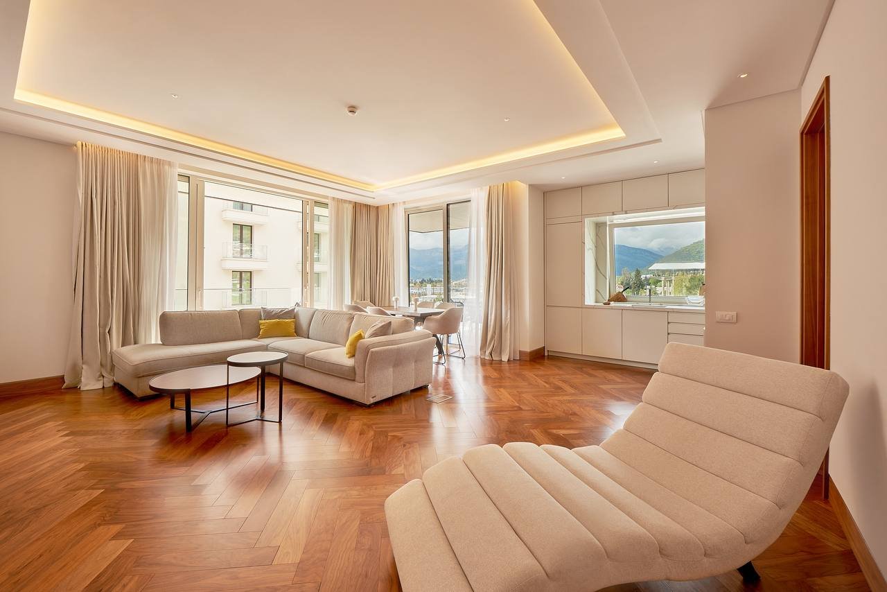 ‍‍LOCATIONThis apartment is located in Tivat Center. The sea and the beach are 100m away from the apartment. Tivat airport is 4km away and Podgoric... 