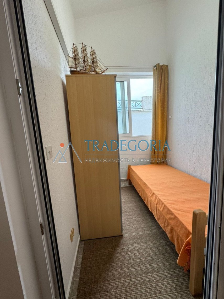 <h2>description</h2><h3>Apartment by the sea in the Green Belt of Bar</h3><p> Bar city, Shushan district 3rd floor | 38 m² Distance to the sea: 300...