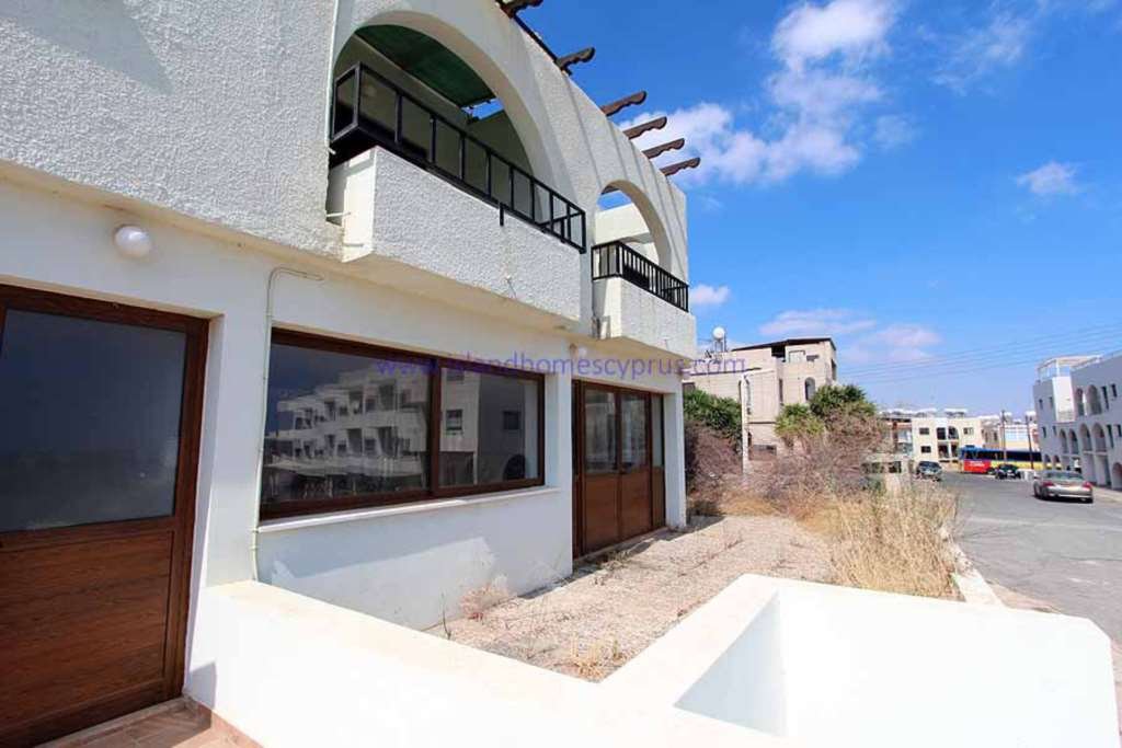 181m2 Bar/ Restaurant with TITLE DEEDS sun terrace and Sea views in Kapparis - RIG102.<br /><br />Great opportunity to purchase a Bar / Restaurant in 