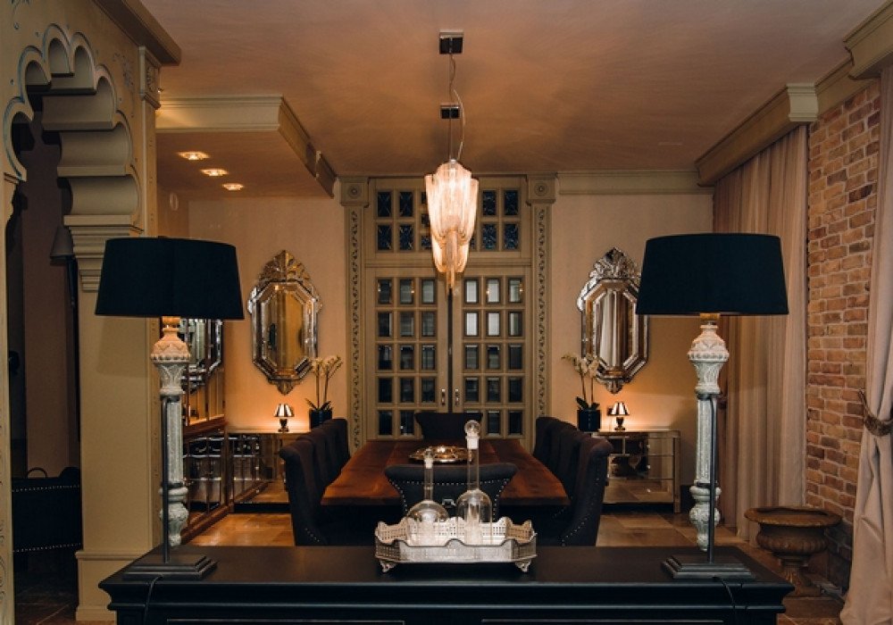 DescriptionBudva Riviera, Rejevici district. A unique luxury villa with five bedroomsThe area is 550 sq.m. The plot area is 1408 sq.m. Private gard...