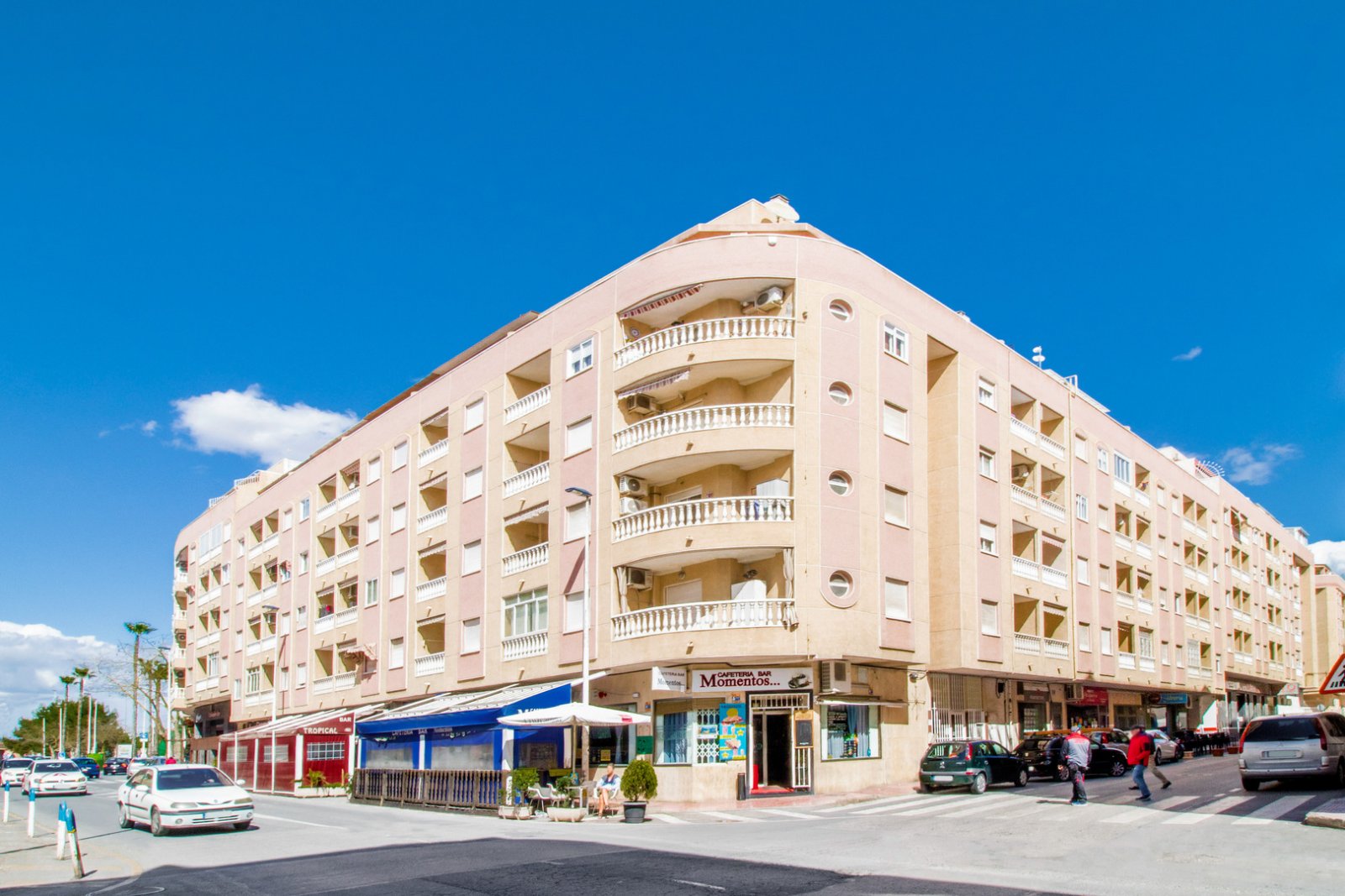 Cozy apartment for rent in a quiet area, close to the &quot;Park of Nations&quot;, the park &quot;Doña Sinforosa&quot;, from the &quot;Mini Golf Las S