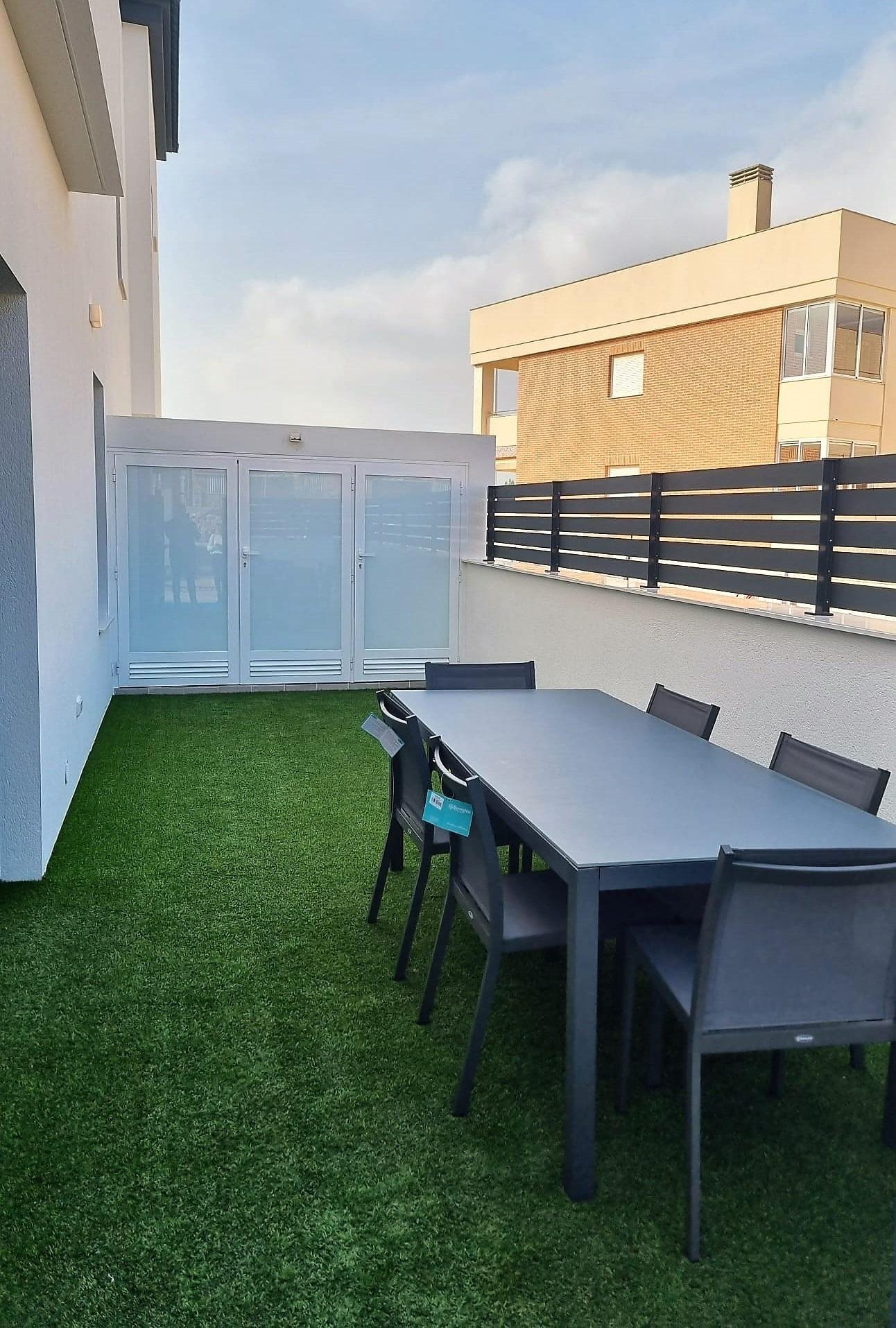 BUNGALOWS MIT 3 SCHLAFZIMMERN IN EXKLUSIVER WOHNUNG IN GRAN ALACANT!~ ~ Entdecken Sie diese exklusive Wohnanlage mit Bungalows ab 86,28 m2 mit einem G