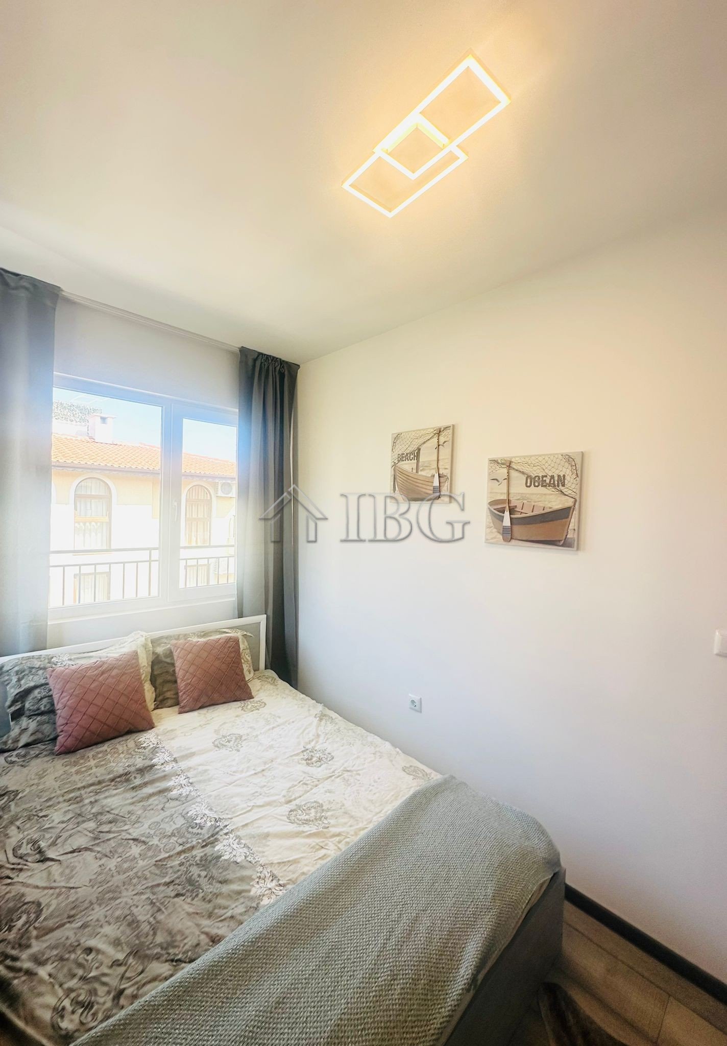  1-bedroom apartment with pool and partial sea views in Domus, Sveti Vlas<br><br>IBG Real Estates is pleased to offers for sale this fully furnished a