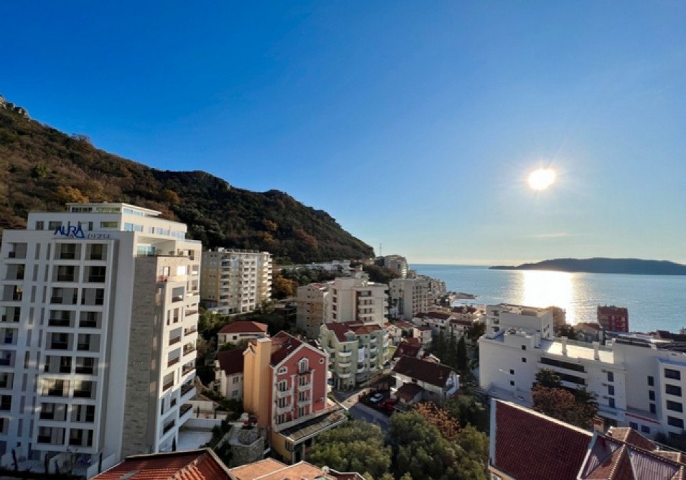 Budva Riviera, Rafailovichi district. One bedroom apartment in a new house.Distance to the sea 200m.Open poolArea 63 sq.m.Floor - sixthThe house is...