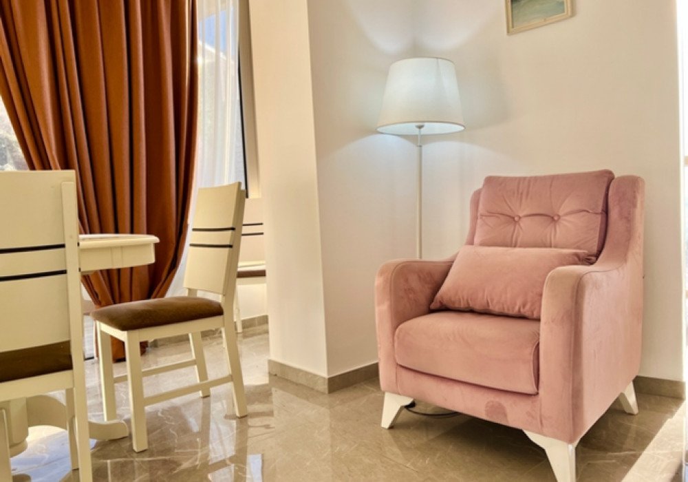 Budva Riviera, Rafailovichi district. One bedroom apartment in a new house.Distance to the sea 200m.Open poolArea 63 sq.m.Floor - sixthThe house is...