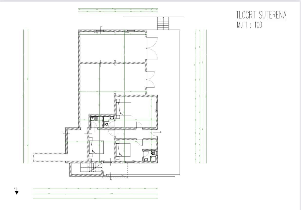 Haus Wir verkaufen ein Haus 3 km von Poreč entfernt.