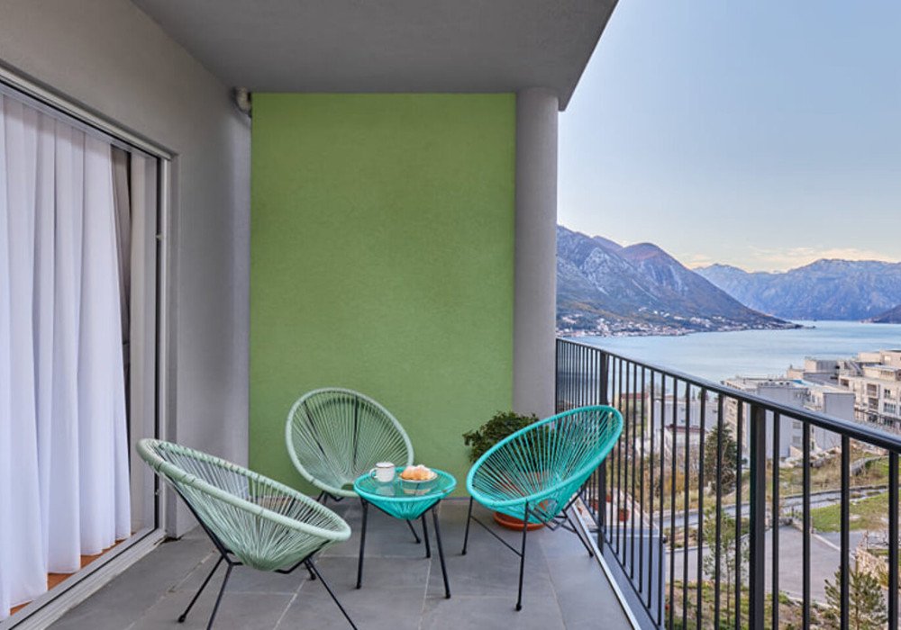 Boka Kotorska bay, Dobrota area. Apartment with two bedrooms in a residential complex with a swimming pool.Distance to the sea 200m.sea ​​viewArea ...