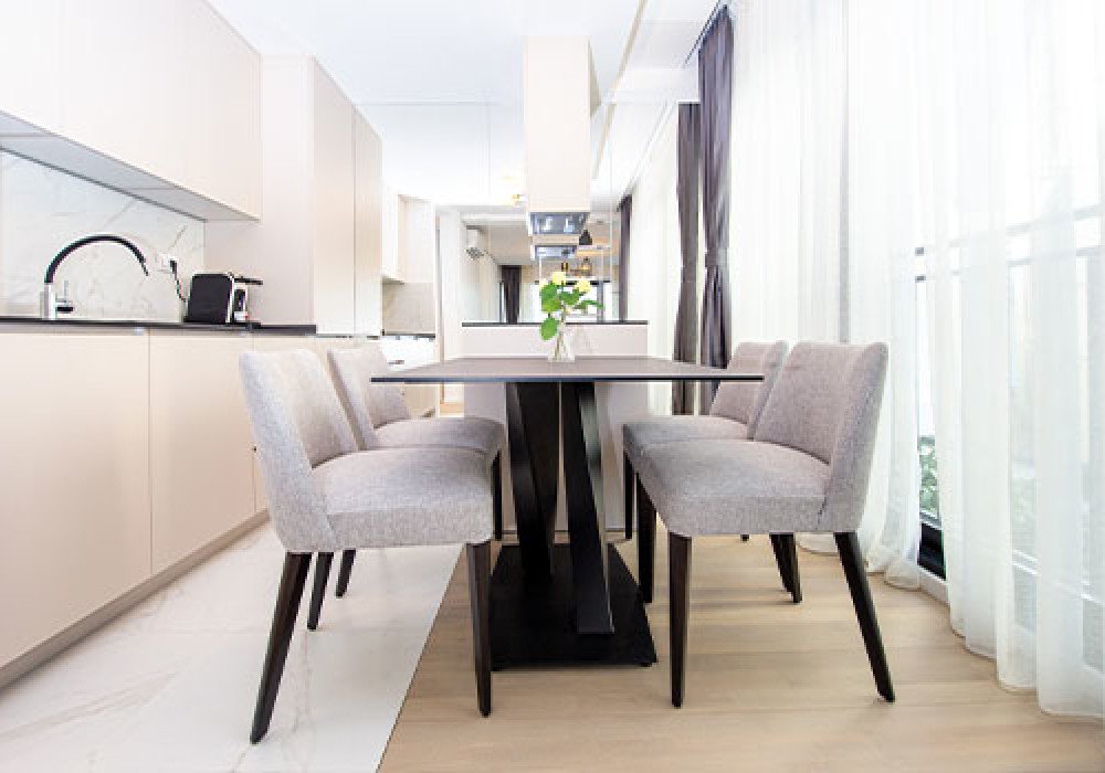 Budva, a new luxury residential complex with panoramic views, a closed area and a swimming pool.Distance to the sea 350msea viewThe complex consist...