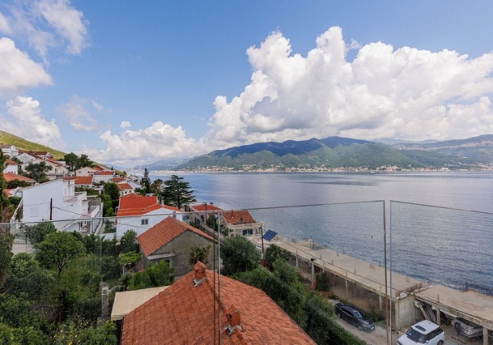 Tivat Riviera. Krasici village. Peninsula Lustica. Boko Kotor bay. New apartments with panoramic sea views.

Cryptocurrency payment is possible.

Dist