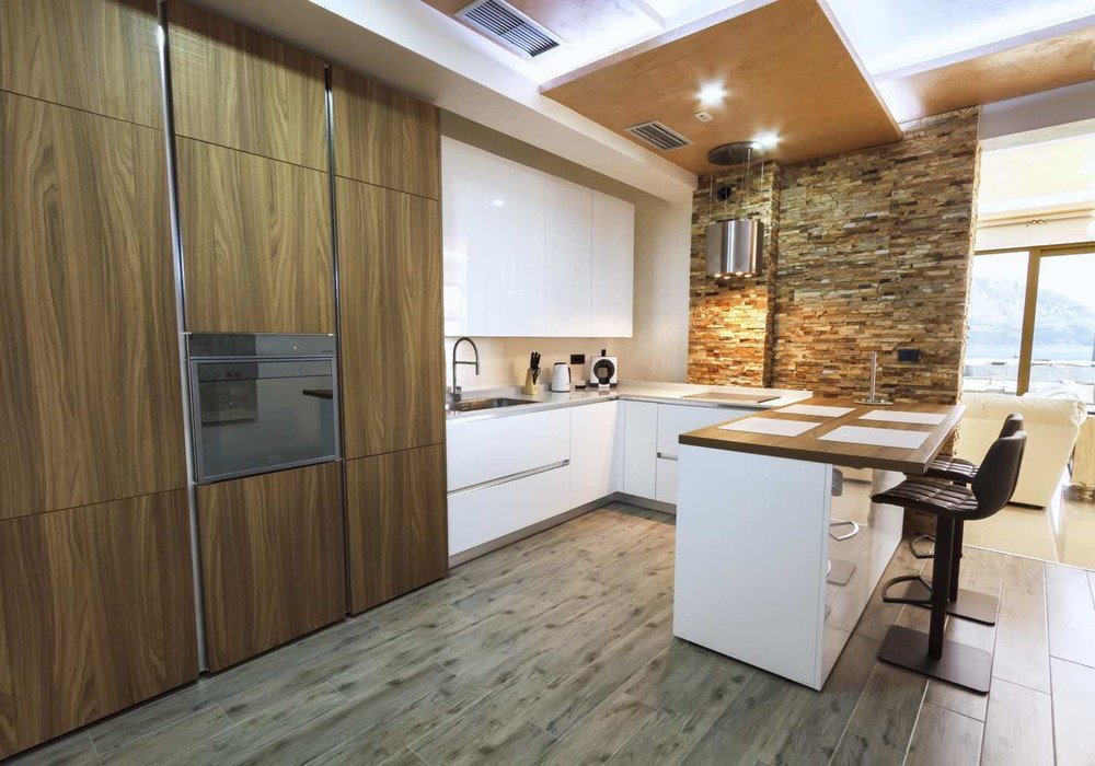 Budva, center, first line. Unique residential complex

The sale is "first-hand" - from the Investor. The buyer is exempt from paying the sta