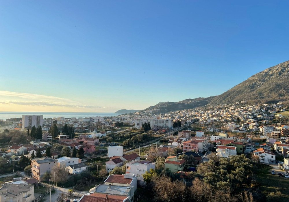 bar: The city of Bar, Ilino district. Apartments in a new residential complex.

Commissioning – January 2025

The distance to the sea is 400m.

Sea and mou 