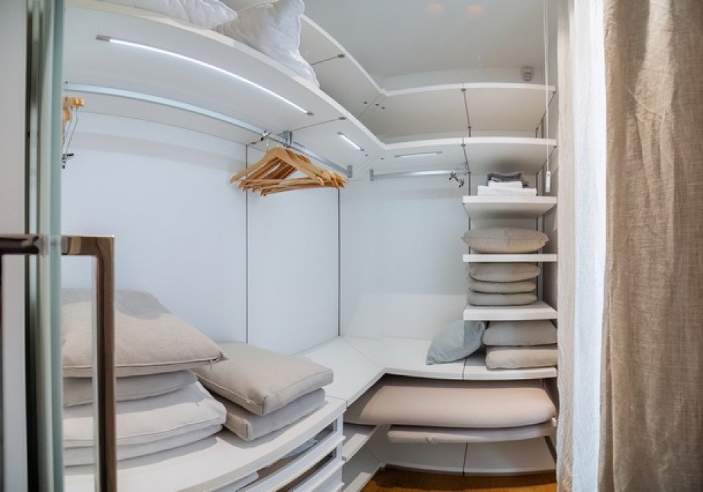 In the very center of the Montenegrin Primorye, in the most picturesque place, on the unique location, this elite mini–city complex is located. There 