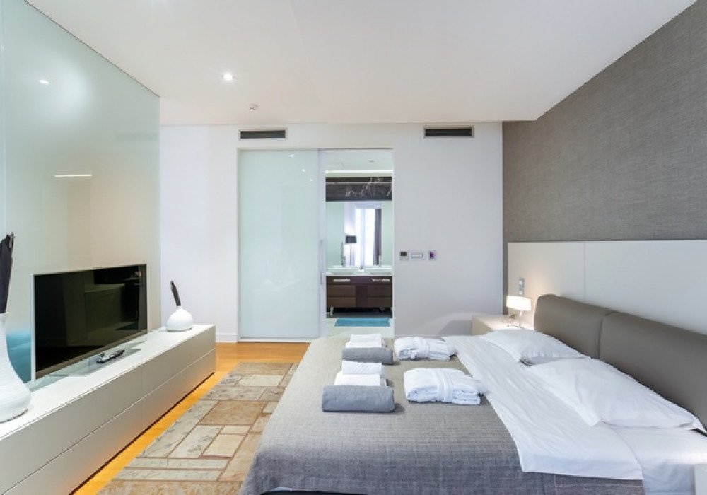 In the very center of the Montenegrin Primorye, in the most picturesque place, on the unique location, this elite mini–city complex is located. There 