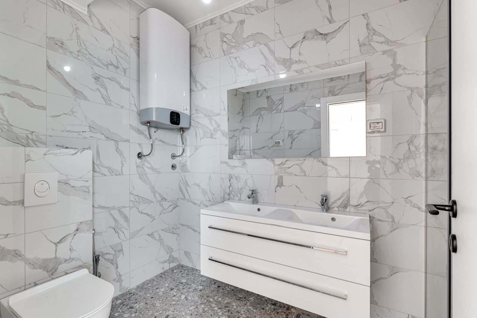 Luxury Newly Built Villa with Panoramic Sea Views – Budva<br><br><p>Available for sale is an exceptional, newly constructed villa located in the pr...