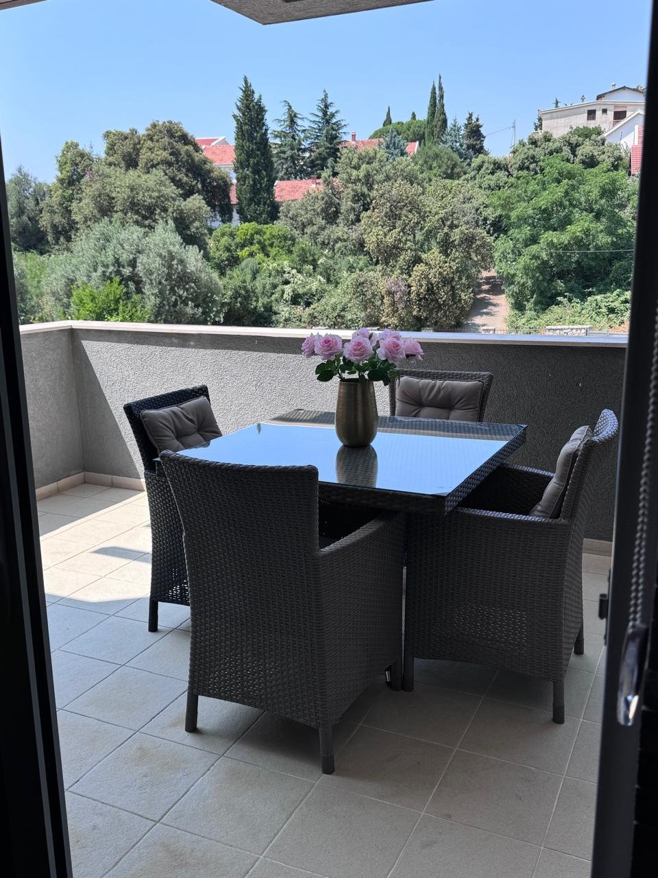 ‍LOCATIONThis villa is located in Bar Municipality, 15km away from the city center. The sea and the beach are 500m away from the villa. Podgorica a...