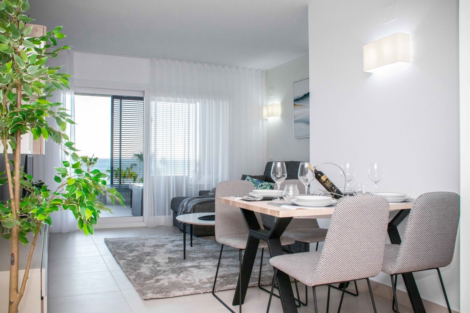 The first line of the sea! The Panorama Mar urbanization is considered one of the most beautiful in the residential area of Punta prima. The territory