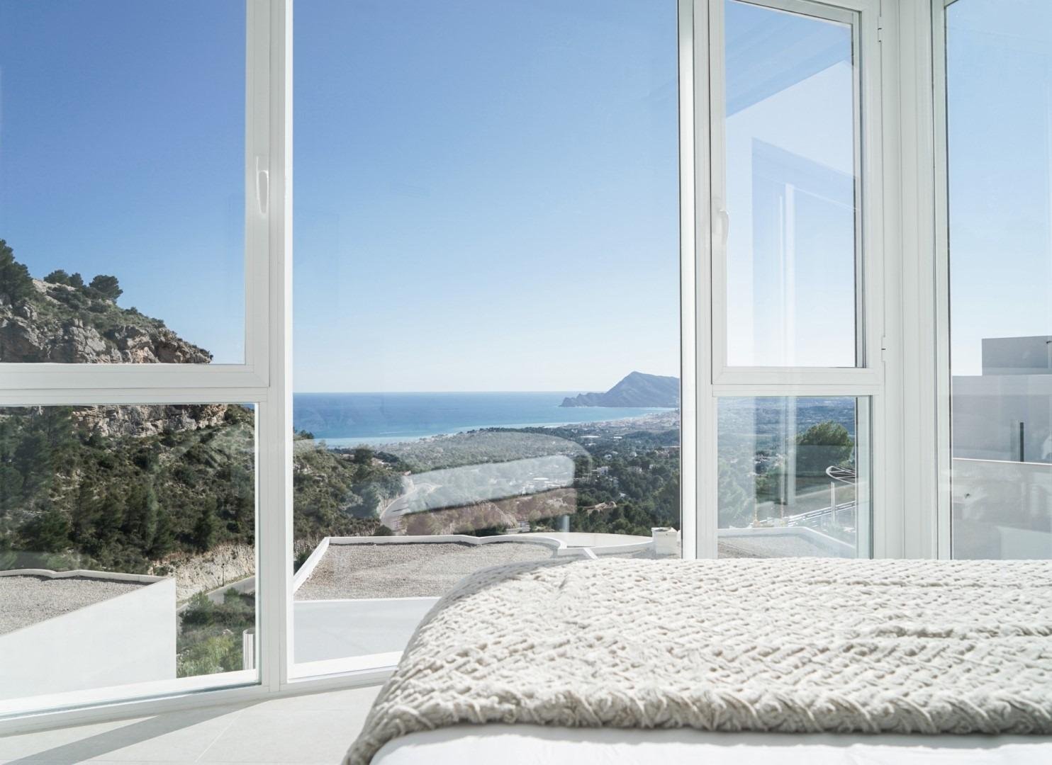  Luxury villa with sea views in Sierra de Altea.Full of light with large interior spaces, unique architecture and a natural environment with a panoram