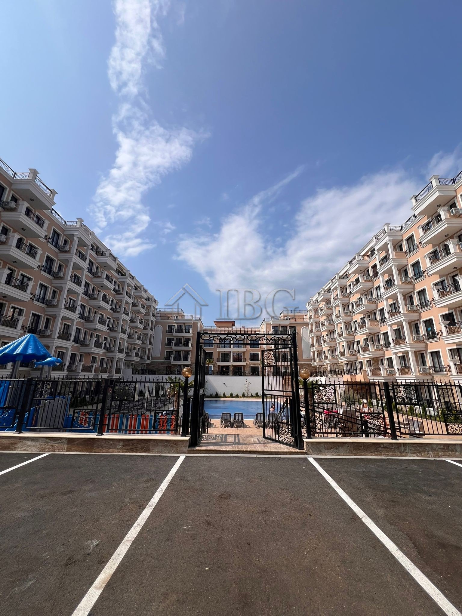 One-Bedroom Apartment in the Modern Emperium Complex, Sveti Vlas<br><br>We are pleased to offer for sale a one-bedroom apartment in the brand-new Empe