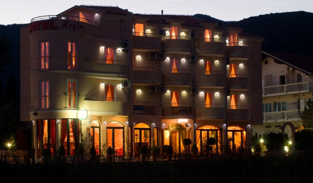 Mini hotel in Herceg Novi<br><br><p>Hotel for sale just 50 meters from the sea in Bijela, Herceg Novi. The area of the hotel is 790 m2. The hotel h...